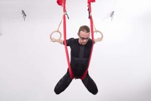 Aerial Fitness Yoga Bjoern Heucke 7029 scaled