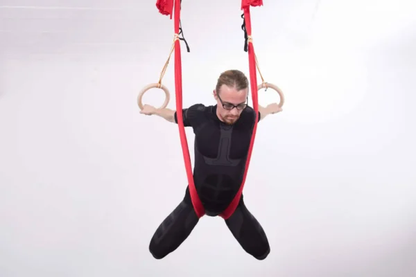 Bjoern-Heucke-aerial-fitness.